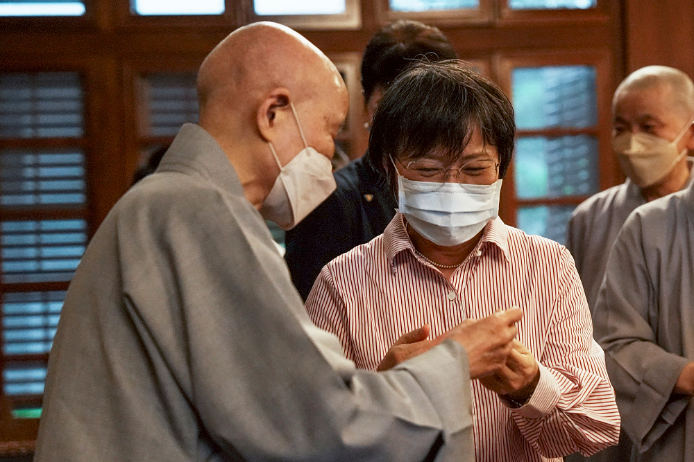 劉世芳感謝並期續與慈濟密切合作　證嚴法師讚鏟子超人「台灣以愛為寶」 235