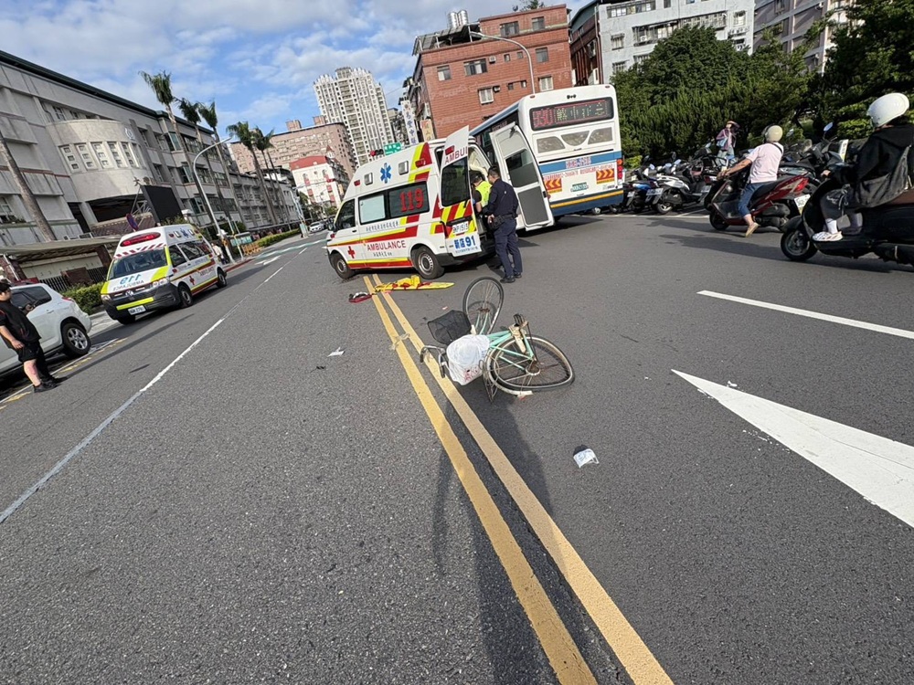 機車單車互撞 兩騎士雙雙身亡 233 cnews204251116a02