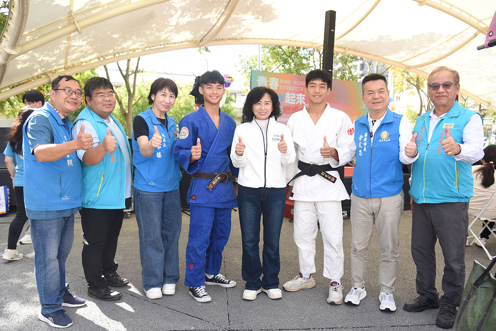 邱俐俐肯定CRC精神融入展演活動 余文忠:與縣府合作提高保障兒少權利 212 邱俐俐肯定CRC精神融入展演活動 余文忠:與縣府合作提高保障兒少權利 211