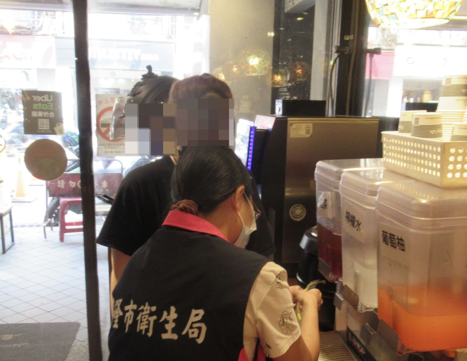 食藥署全台稽查外送飲食 人从众、六扇門、早安美芝城全違規 206 食藥署全台稽查外送飲食 人从众、六扇門、早安美芝城全違規 205