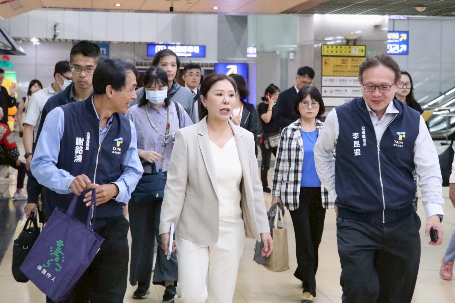 南港轉運站東站卡關突破　李彥秀促成台鐵打通立體連通道 191