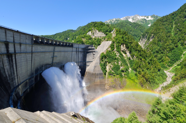 立山黑部11/30封山,雪之大谷明年春天見