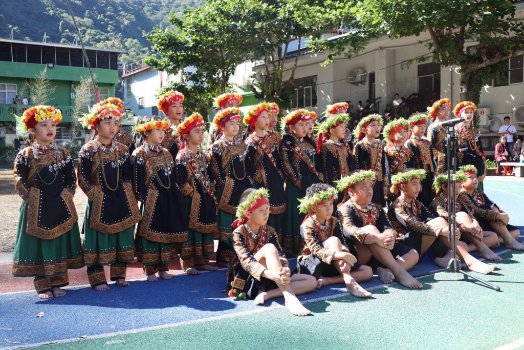 多納黑米季盛大登場 祭典線上看全程直播 青年會領聖火開道 族人齊聚慶豐收 27 14001