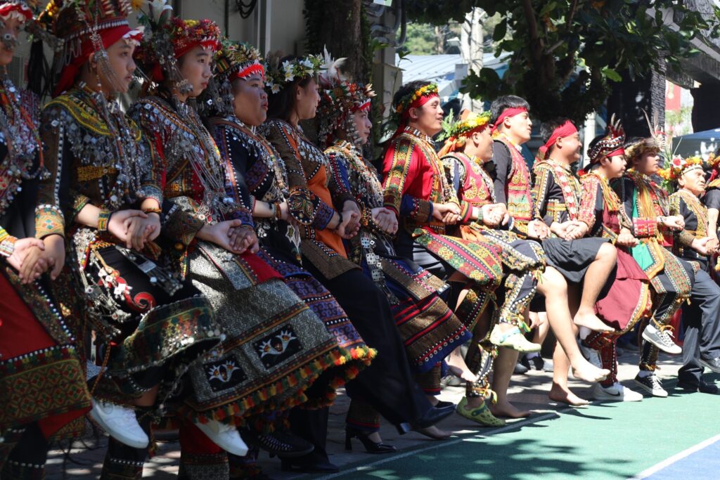 多納黑米季盛大登場 祭典線上看全程直播 青年會領聖火開道 族人齊聚慶豐收 29 14003