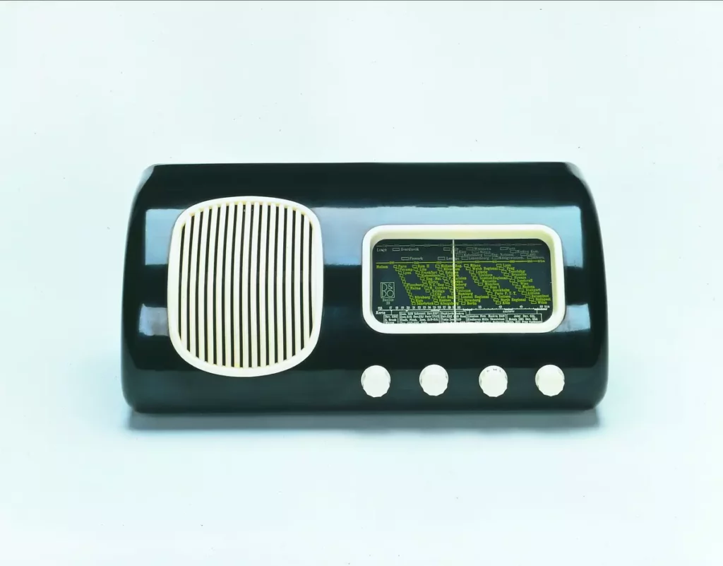 Bang Olufsen Beolit39(1939年推出)