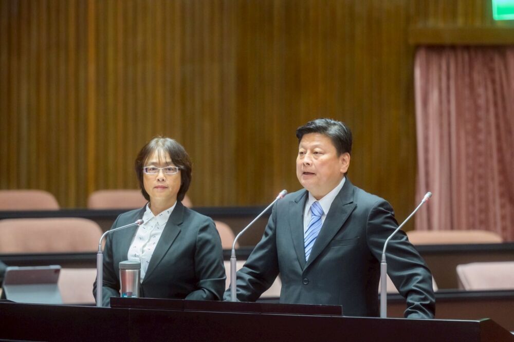 傅崐萁指馬太鞍重建預算行政院補助不公 再批堰塞湖仍無解 242 傅崐萁指馬太鞍重建預算行政院補助不公 再批堰塞湖仍無解 241