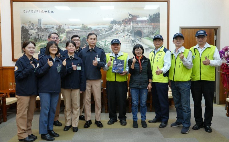 陳光復會見海軍專長訓練中心指揮官李順從 感謝國軍守護海疆培育人才