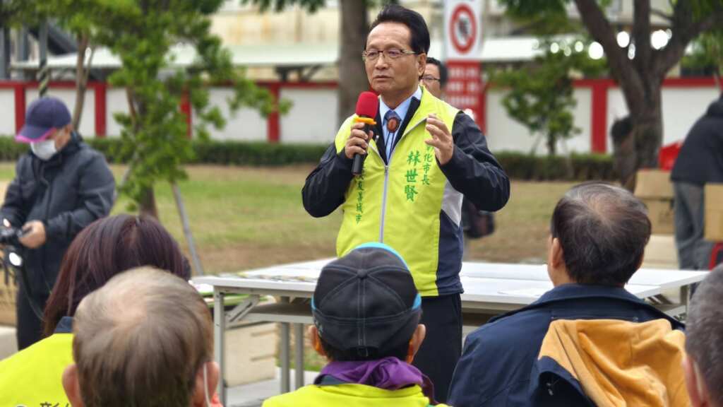 ▲彰化縣長參選人林世賢為基層村里鄰長發聲應提高建設經費建議權與福利。(圖/記者林明佑攝)