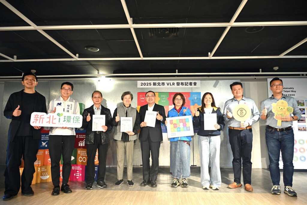 ▲新北市長侯友宜出席見證報告成果時表示,市府透過公私協力、跨域合作等模式,同時結合人本精神,打造新北市為「日日永續、處處有感、安居樂業」的城市。