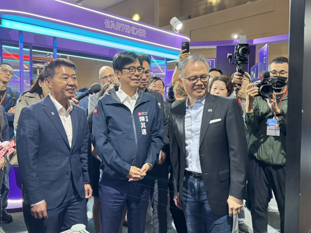 許智傑喊出「AI首都願景」　攜手AWS與產業鏈　打造高雄全球科技重鎮