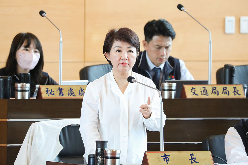 新國防手冊有賴清德簽名增「信任感」? 盧秀燕緩頰:身為總統必須適當代言 220 新國防手冊有賴清德簽名增「信任感」? 盧秀燕緩頰:身為總統必須適當代言 219