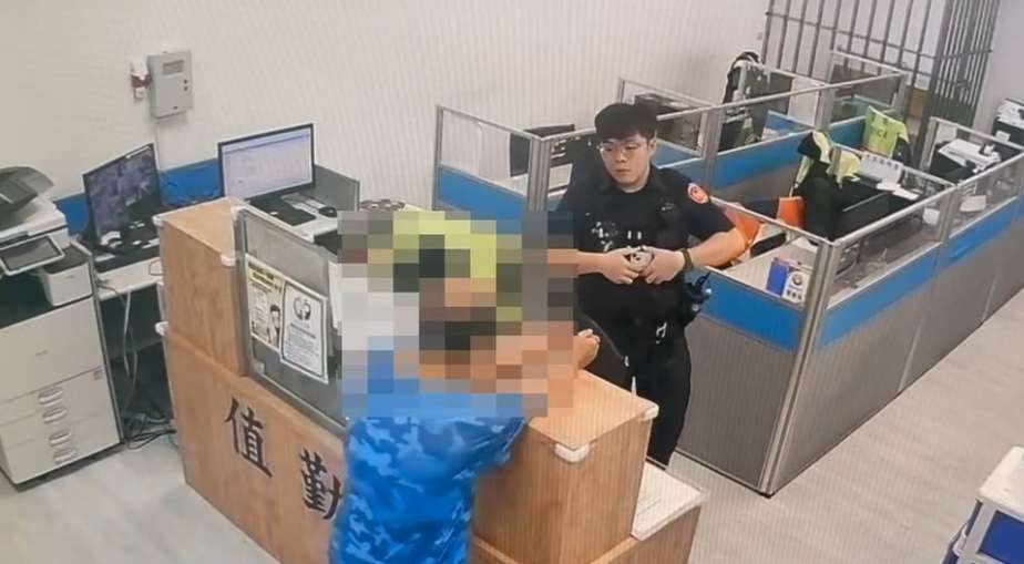 中壢男突持鐵鎚菜刀殺妻 自首稱「起床心情不佳」遭羈押 1763521579865