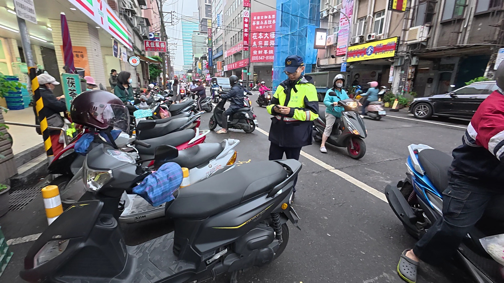 南門市場周邊加強清除占道物與違停 市府籲民眾配合交通管制 400912 0