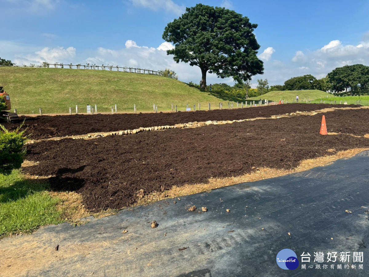 后里環保公園鋪設木屑