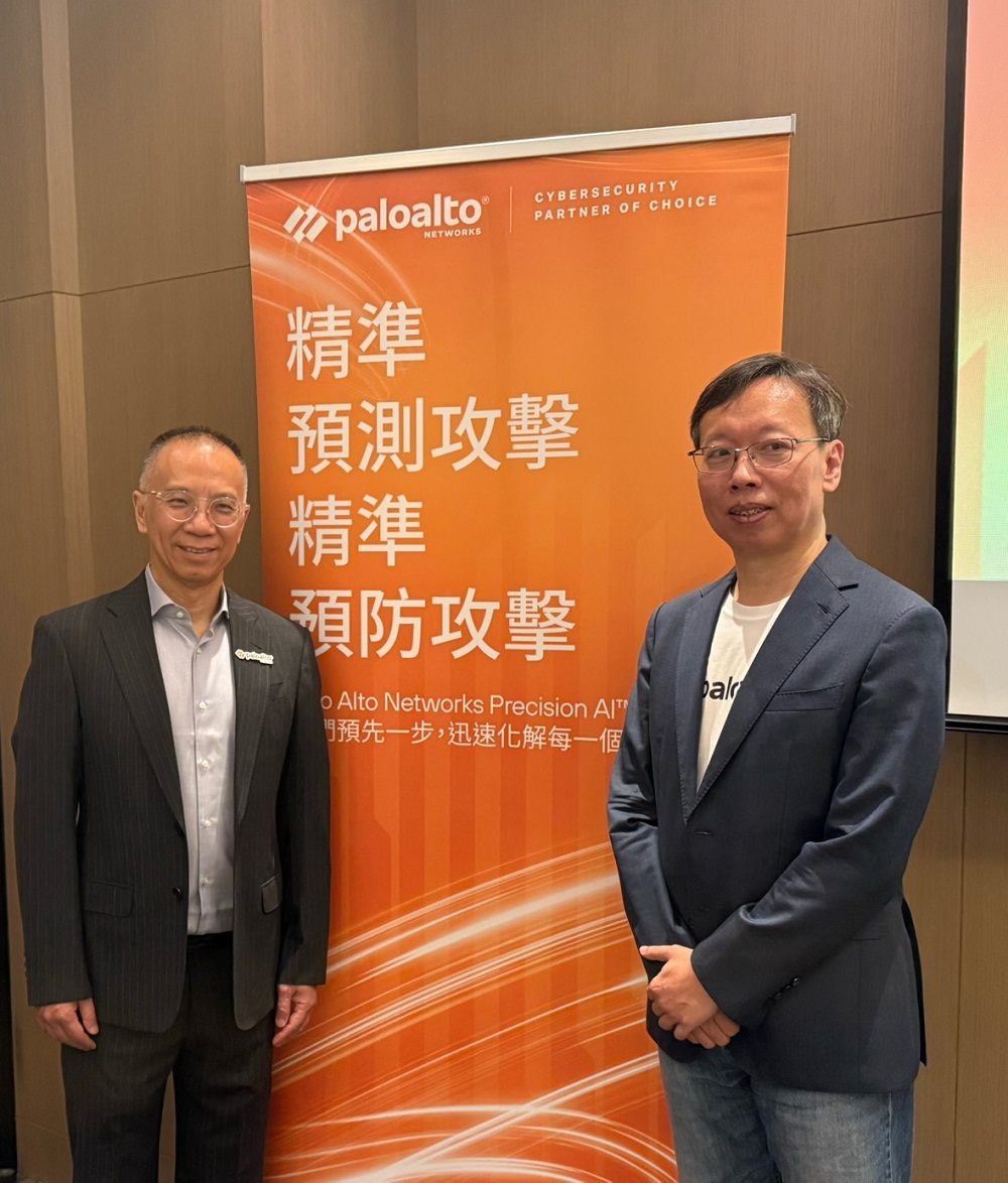Palo Alto Networks 大中華區總裁陳文俊(左)、台灣技術總監 蕭松瀛 (右)