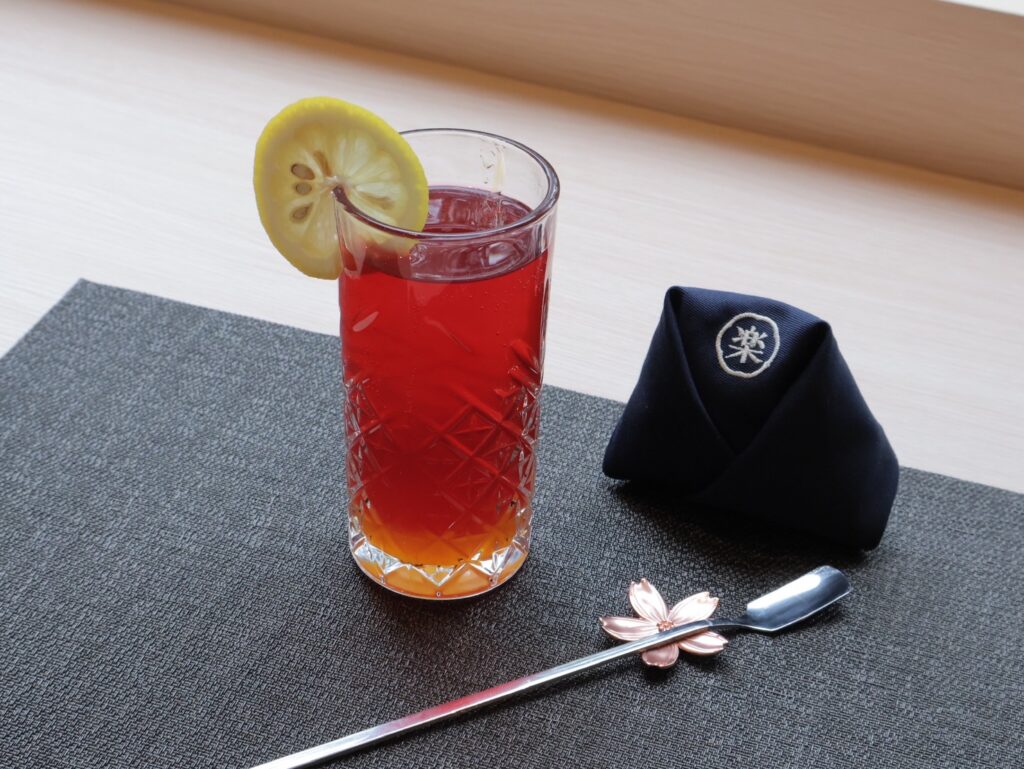 掀起全台無菜單鐵板燒熱潮 【明水然•樂】進駐台中星享道酒店 57 %E6%98%8E%E6%B0%B4%E7%84%B6%E6%A8%82 %E5%8F%B0%E4%B8%AD%E6%98%9F%E7%B4%9A%E5%BA%97%E9%96%8B%E5%B9%95%E6%85%B6%E8%B4%88%E7%A6%AE %E8%8E%93%E6%9E%9C%E7%89%B9%E8%AA%BF%E6%B0%A3%E6%B3%A1%E9%A3%B2
