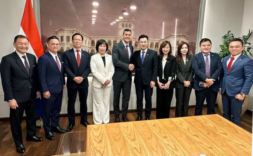 ▲江啟臣副院長率訪團晉見巴國總統貝尼亞，教育與醫療合作讓邦誼永固、友誼長存。