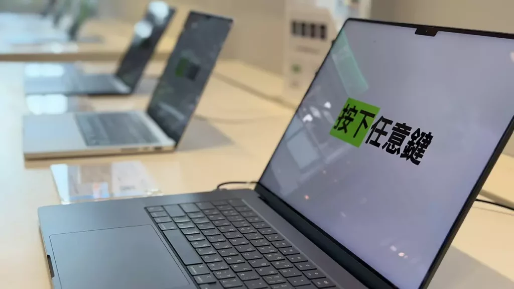 即日起至11月30日,於全台德誼數位門市購買 MacBook 或 iPhone Air,可獲得德誼數位會員點數「好德點」一萬點起。