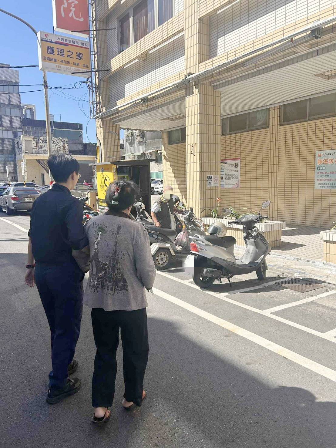 看病忘記騎回家!老婦機車失蹤急報案 警調行車軌跡化解烏龍 401214 0