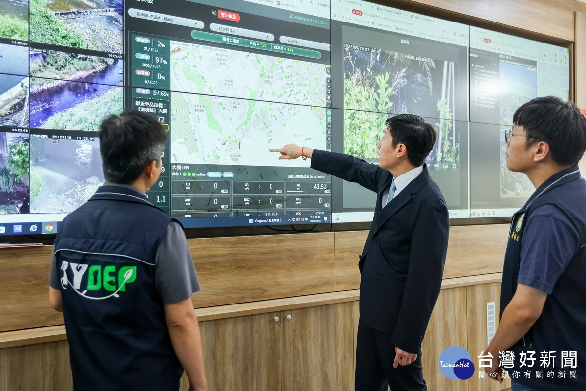 桃市府環保局長顏己喨說明桃園市三項得獎計畫。<br /><br /> 