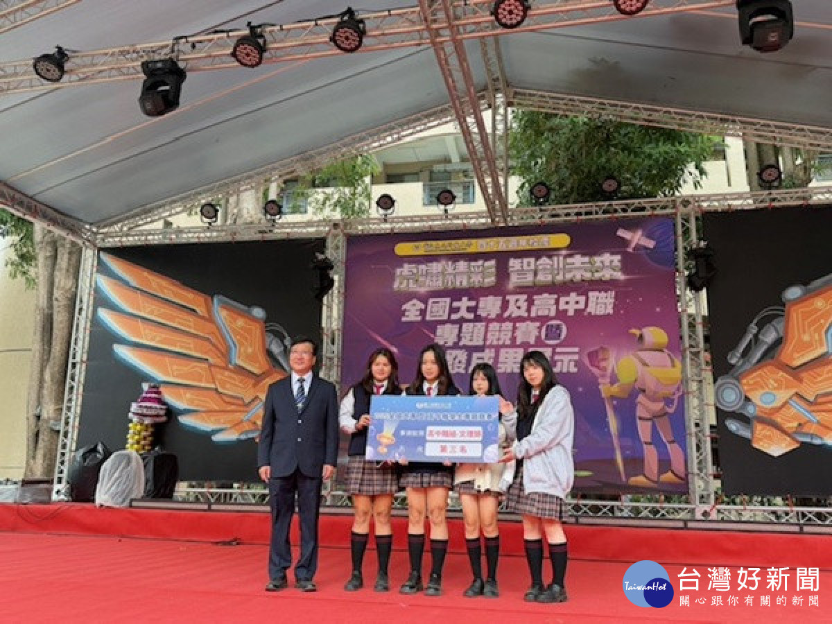 明台高中寵物經營科師生研發樂齡機能餅。林重鎣
