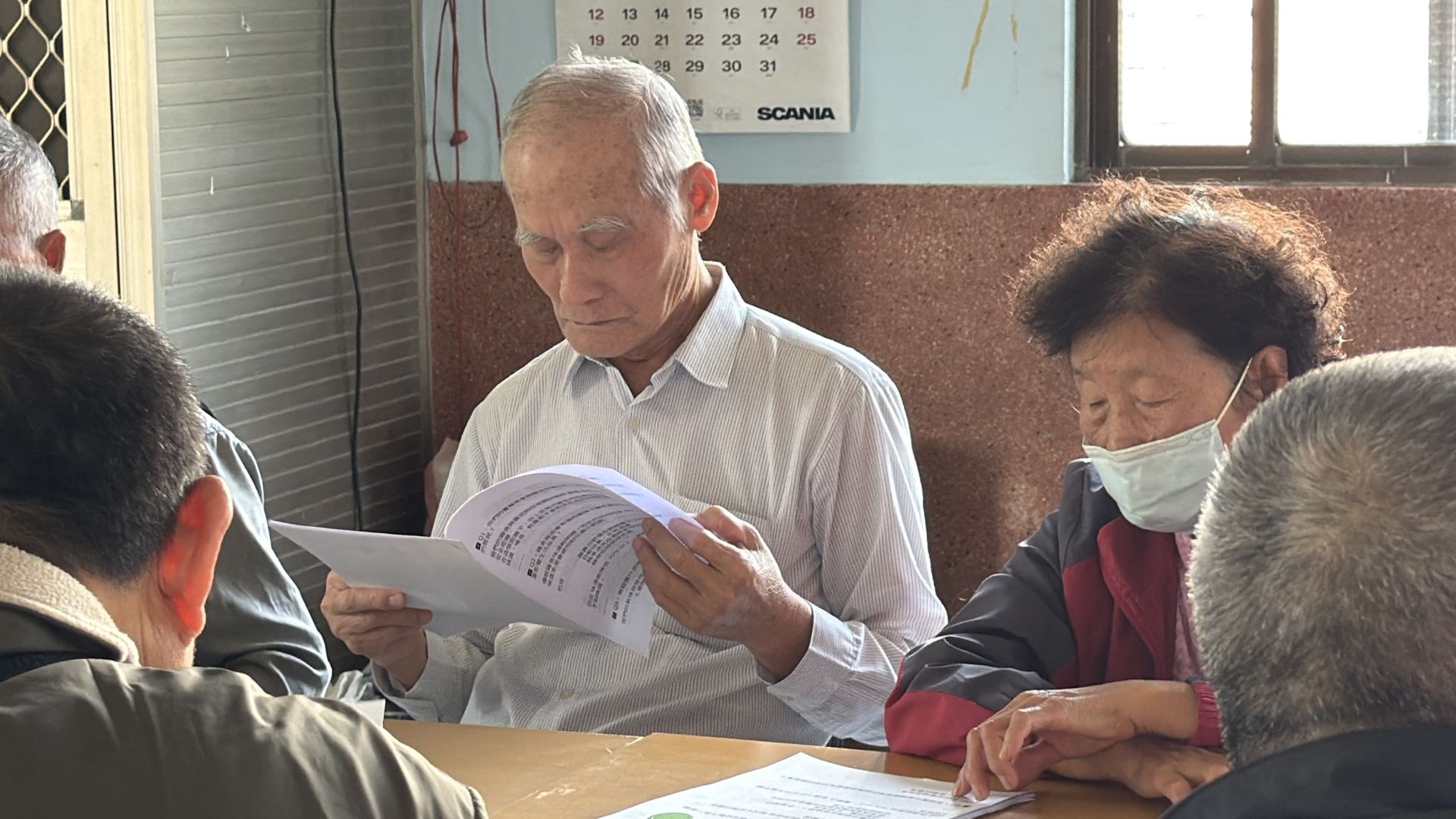 ▲業者掛保證、逐條回應 龜仔港里民態度翻轉(圖/記者王俊勝 翻攝)