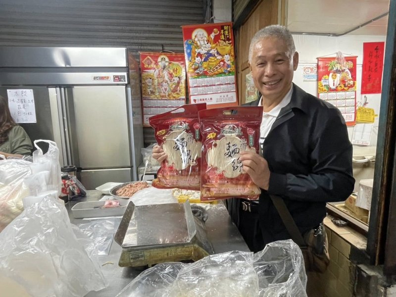 澎湖馬公市北辰市場火警受損 葉竹林前往關心攤商籲加速復原