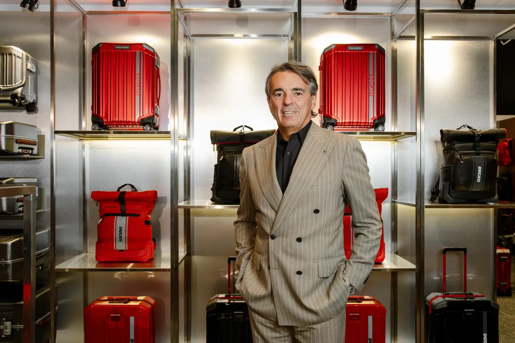 Piquadro創辦人marco Palmieri 親臨旗艦店開幕