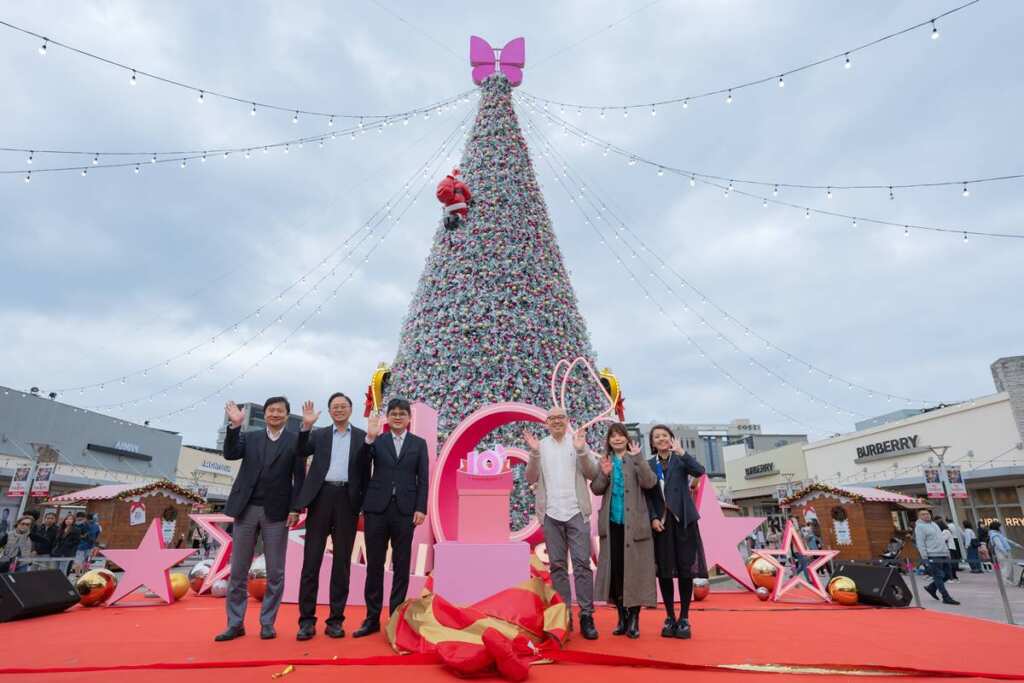 ▲桃園市長張善政今日下午前往中壢區,出席「華泰名品城10週年聖誕村」宣傳記者會。