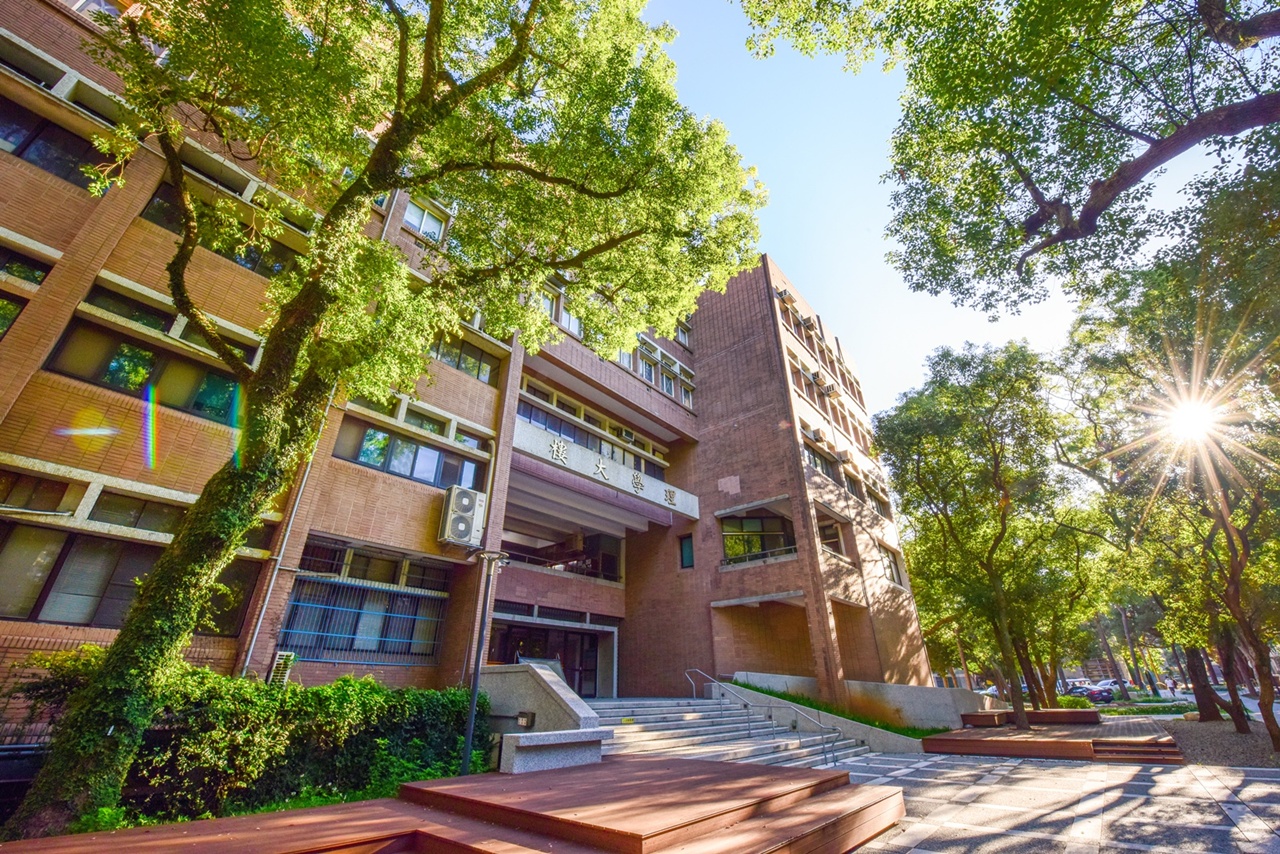 THE跨學科科學排名揭曉 中原大學跨域科研實力被世界看見 h54g5w
