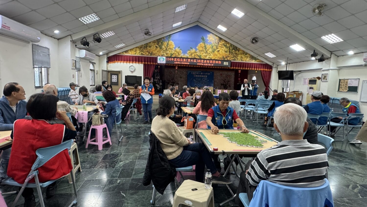 「114年議長盃第六屆銀髮益智競賽」21日上午在花蓮市老人會熱烈開打。