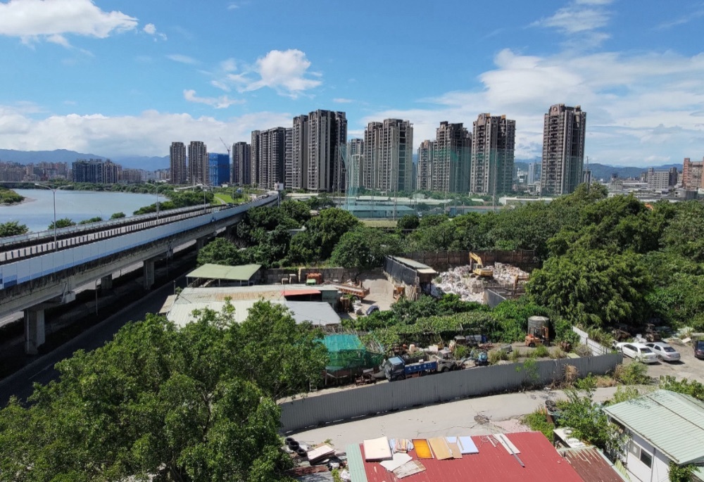 板橋垃圾廠用地轉型變更 開闢6.59公頃公設興建580戶社宅 222 248251123a04