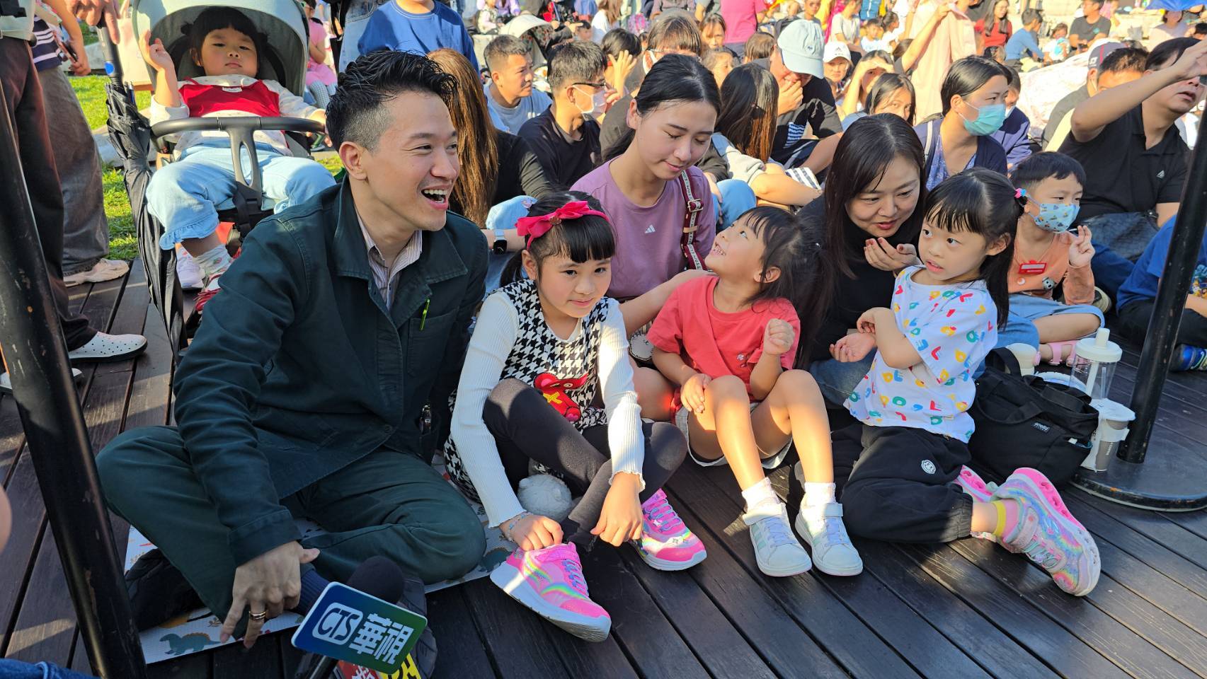 上千家庭齊聚桃園HO幸福派對 何志偉：從出生到上大學，國家陪你養 227
