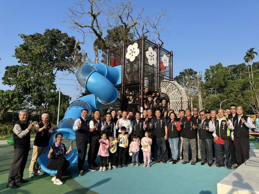 梅山親子公園完工 在地「老幼共融」休閒好去處