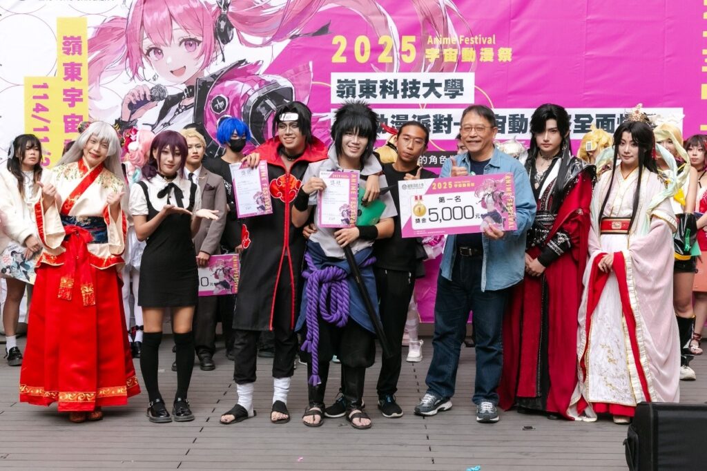 嶺東科大宇宙動漫祭 設計魂點燃次世代創意基地 32 %E7%AC%AC%E4%B8%80%E5%90%8D%E3%80%88%E4%BD%90%E4%B8%8A%E9%BC%AC%E4%B8%8B%E3%80%89%E4%BB%A5%E7%B2%BE%E9%87%87%E7%81%AB%E5%BD%B1%E5%BF%8D%E8%80%85%E5%8A%87%E6%83%85%E8%A1%A8%E6%BC%94%E7%8D%B2%E5%BE%97%E8%82%AF%E5%AE%9A
