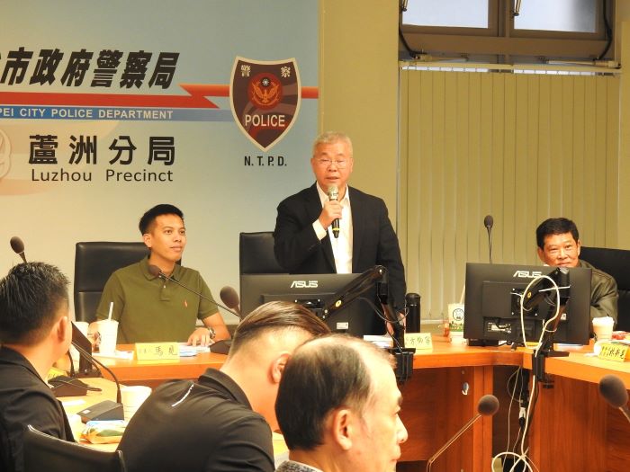 《圖說》新北市議會第六審查會參訪新北市警局蘆洲分局，市警局長方仰寧說明，警局持續推動科技強化治安韌性，全面啟動以「點、線、面」縱深概念建構的全方位3D科技維安網。〈警察局提供〉