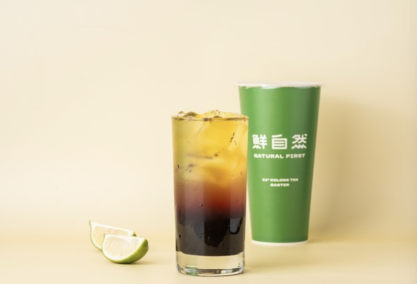 鮮自然多年來暢銷的經典飲品之一:桑葚檸檬飲。圖/鮮自然提供