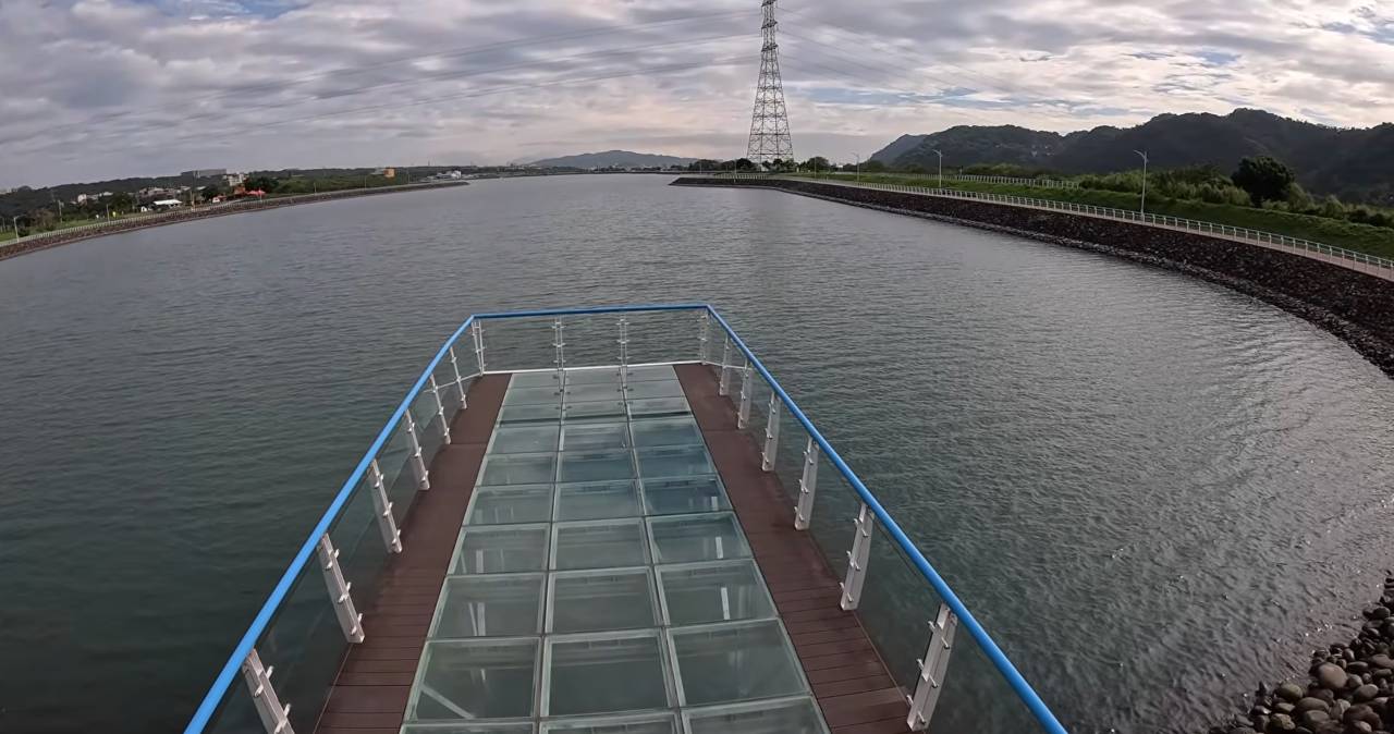 罕見平地水庫變景點　中庄調整池秋日湖景登場