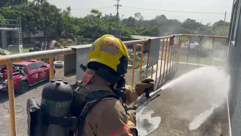 提升救災戰力!新竹消防南下台南取經「幫浦消防車」 細水霧技術受好評