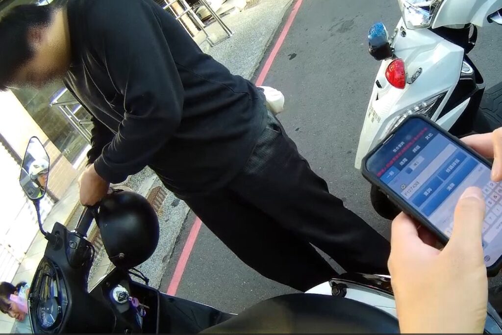 瑞芳警方攔查逆向機車 查獲毒駕拒測案籲請民眾切勿心存僥倖 34 MEITU 20251125 155529106
