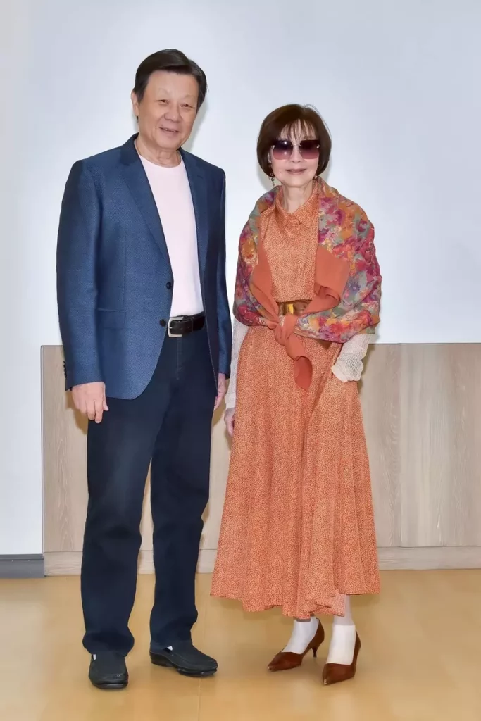 (由左至右)資深演員寇世勳、歸亞蕾合作電影「拾光」掀起回憶殺!