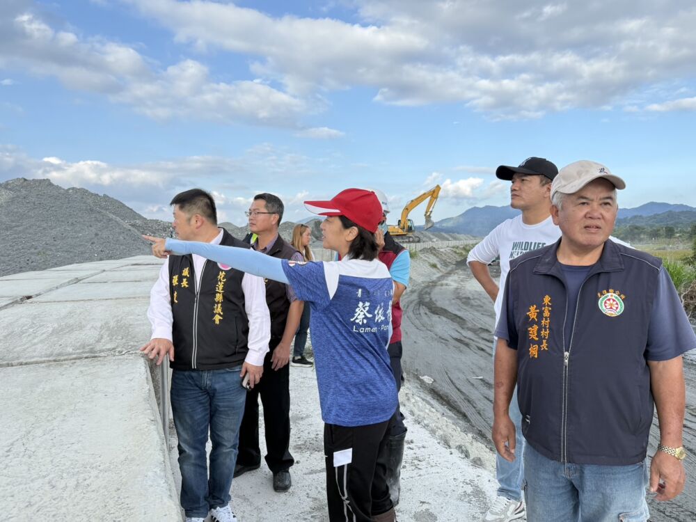 光復堰塞湖潰壩泥沙淤積4大野溪　張峻、蔡依靜會勘掌握現況盼速整治 187