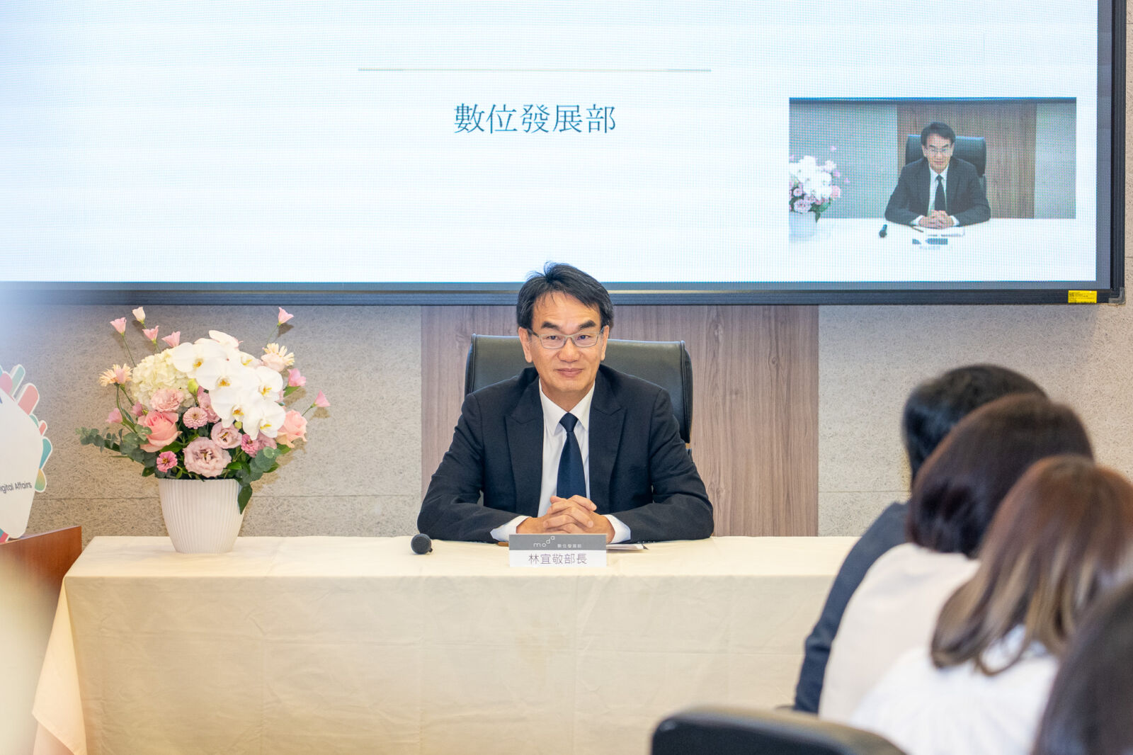 從Meta罰款到LINE調資料縮短為3天　林宜敬說明數發部努力「打詐是好人隊對抗壞人隊」 221
