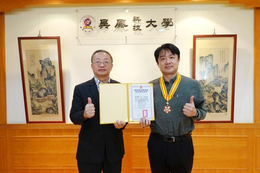 吳鳳科大黃奕豪副教授 榮獲2025國際傑出發明家學術國光獎章