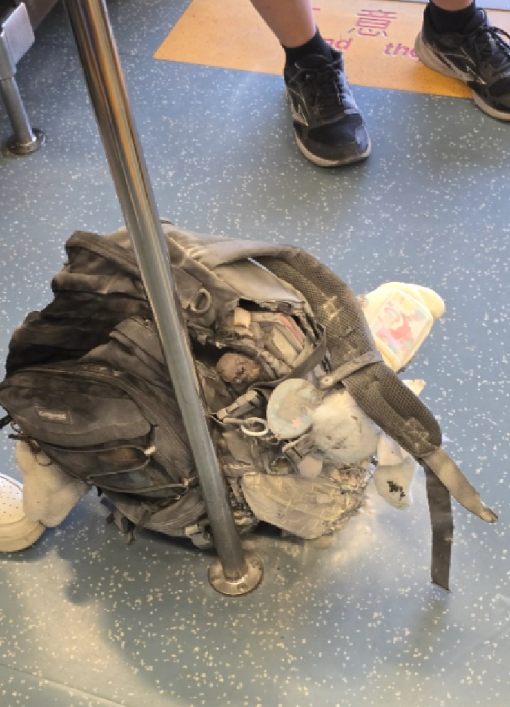 火車上背包冒煙!旅客行動電源自燃幸無人傷