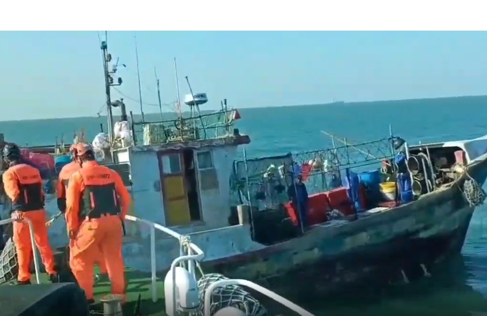 海巡科技輔勤奏效 強力取締漁船違規使用章魚籠 208 cnews204251226a01