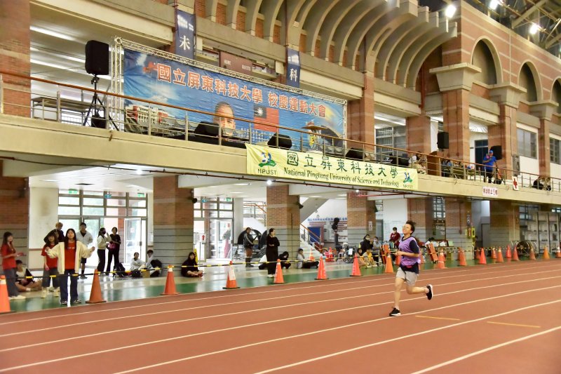 屏科大歡慶101週年校慶運動會  冷風細雨中  室內體育館運動會照常