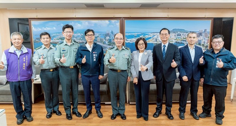 原八軍團指揮官廖建興中將辭行 府會雙長感謝國軍協助救災守護台灣