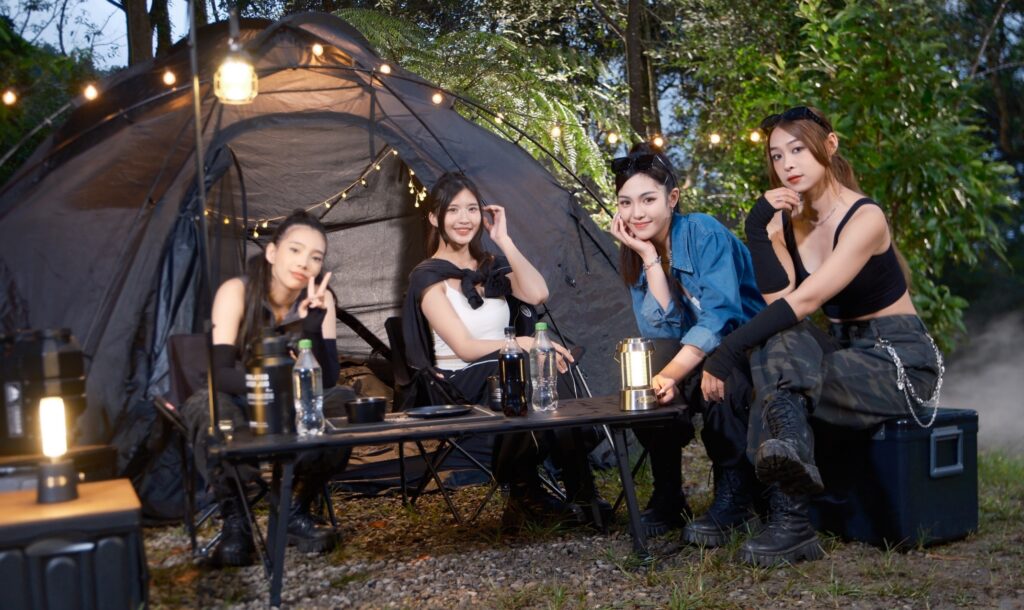 金志遙出道30年為女團「SVETA心動女孩」獻出「第一次」親自執導MV「天王造型」致敬郭富城 34 %E4%B8%8B%E5%8D%88241 2025 11 27%E7%9A%84%E5%BD%B1%E5%83%8F 1 1024x610 1