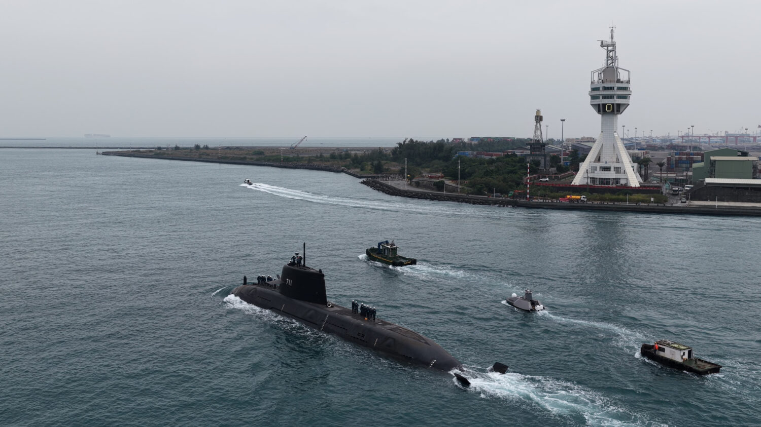 台船:「海鯤軍艦」完成第四次浮航海試